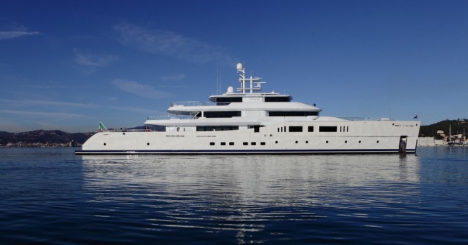 Mega yacht Grace E - side view