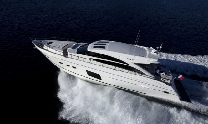 Princess V72 Yacht
