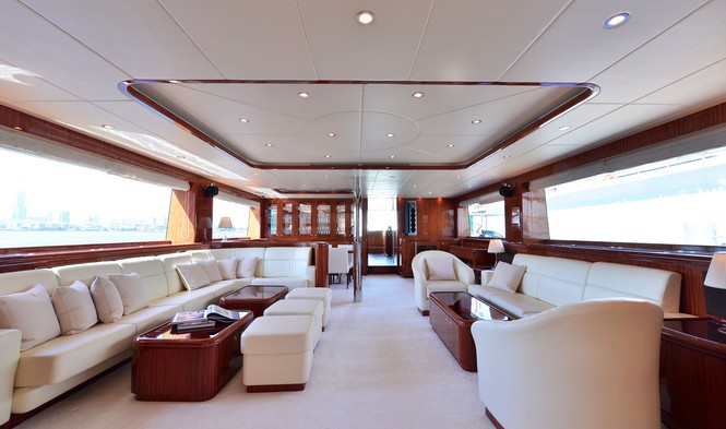 Queen Grace superyacht - Saloon