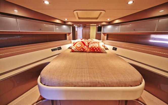 Sakura yacht - Onwer cabin - Image credit to easyboats.com