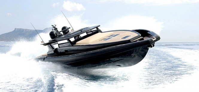 Black Shiver 220 superyacht tender at full speed
