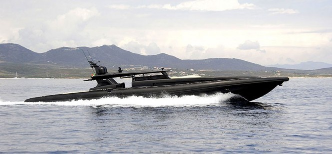 Black Shiver 220 yacht tender - side view