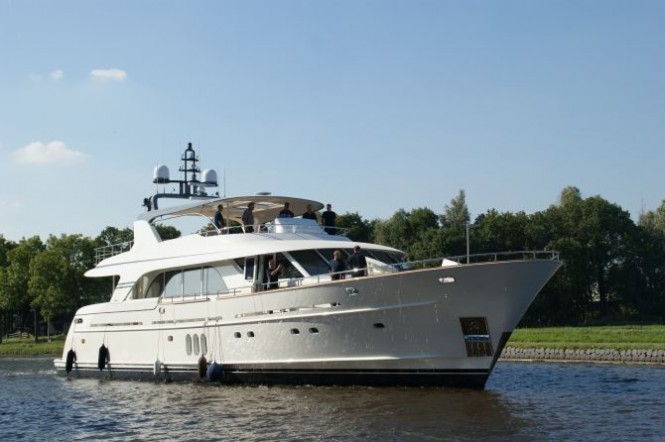 Luxury motor yacht Mulder 98 Flybridge