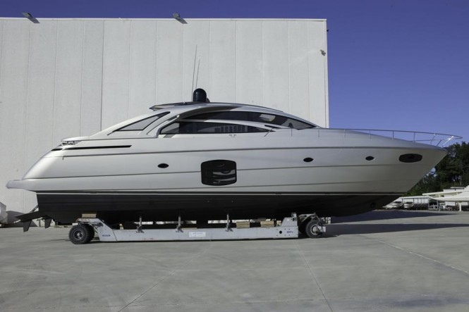 Luxury motor yacht Pershing 70 - Image credit to Ferretti Group