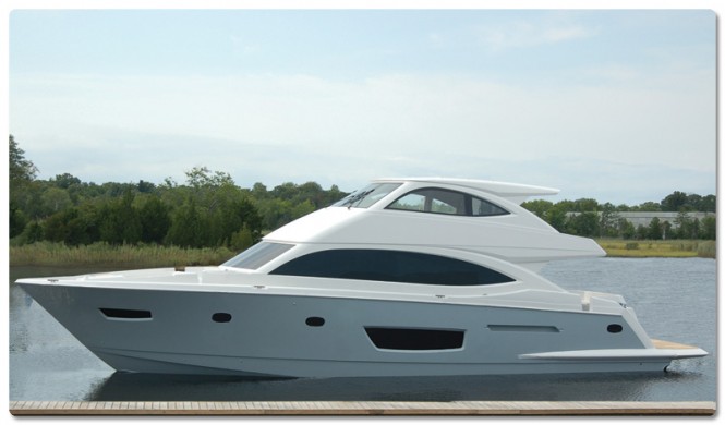 New motor yacht Viking 75 on the water New motor yacht Viking 75 on the water