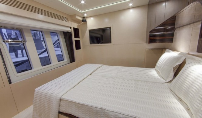 Super yacht Azimut 84 US Version - Cabin