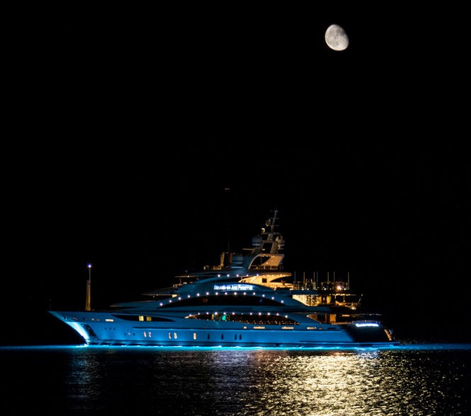 Diamonds Are Forever Yacht - Photo credit to Daniel Kennerknecht