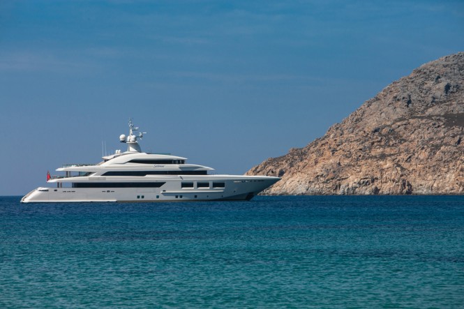 Luxury superyacht SARAMOUR of 61 metres - Image courtesy of CRN