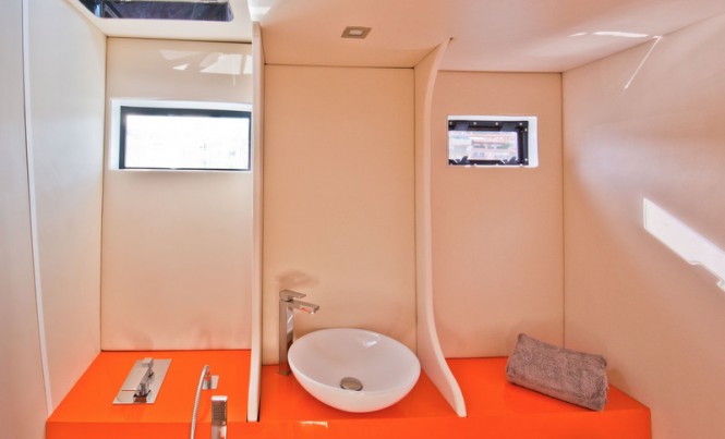 Motor yacht AIR 77 - Bathroom Motor yacht AIR 77 - Bathroom