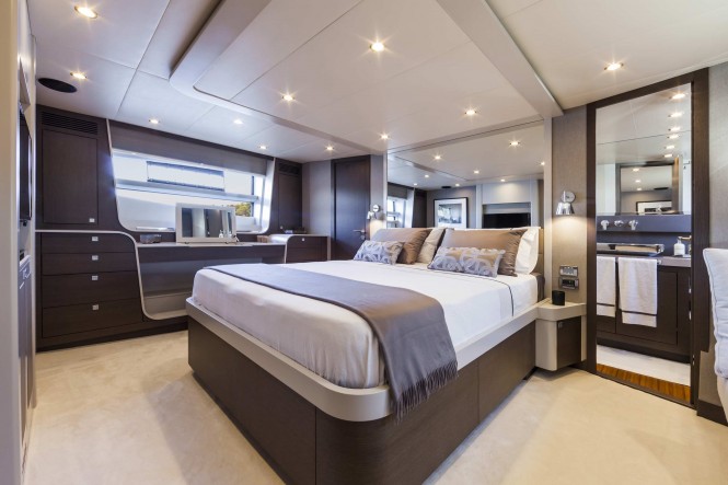 Numarine 70 Hardtop Yacht Magneto - Cabin