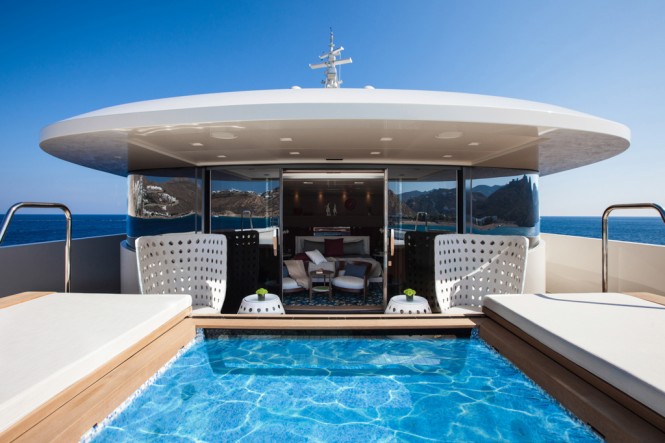 CRN Motor Yacht SARAMOUR  - Owners Spa Pool