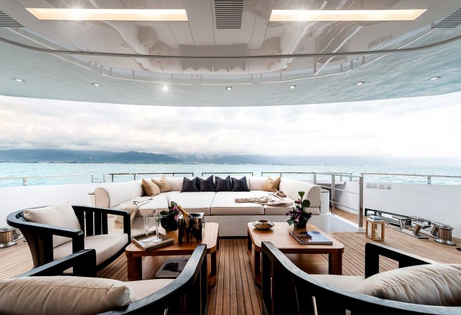 Flying Dragon Yacht - Exterior