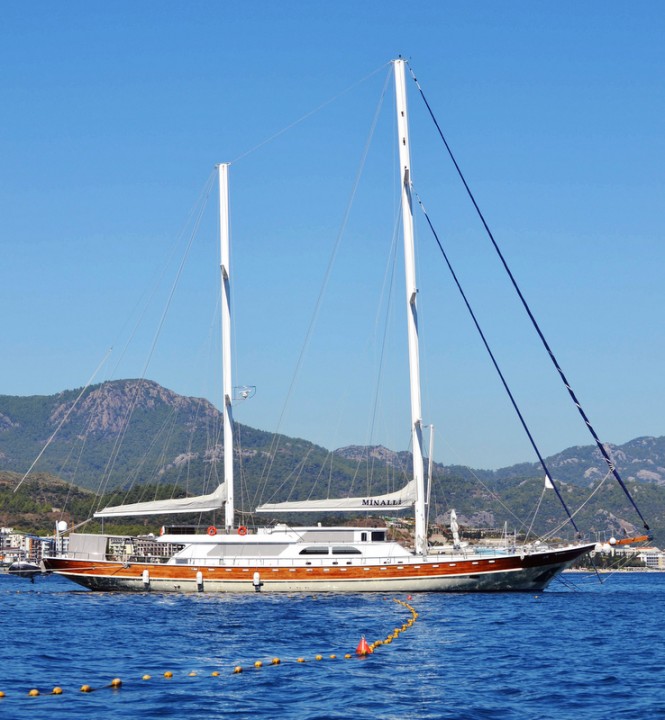 Luxury sailing yacht Minalli
