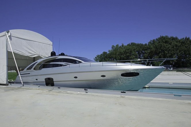 Luxury yacht Pershing 70 - Image credit to Ferretti Group