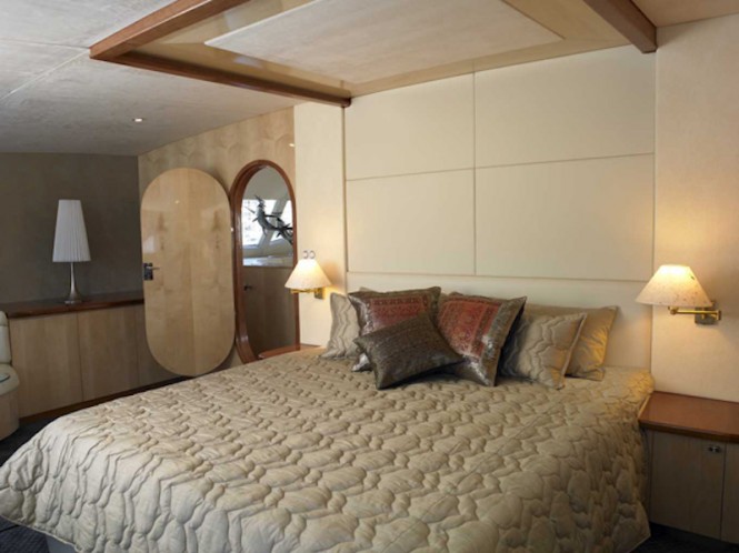 AKASHA yacht - master cabin
