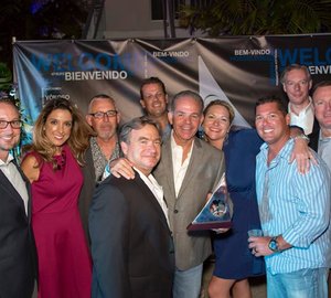 Outer Reef 860 Cockpit Yacht TI PUNCH named Best 70’+ Passagemaker at 2014 AIM Marine Group Editor’s Choice Awards