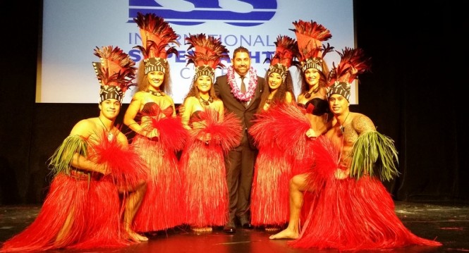 David Hogan receiving the ISS Award on behalf of Superior