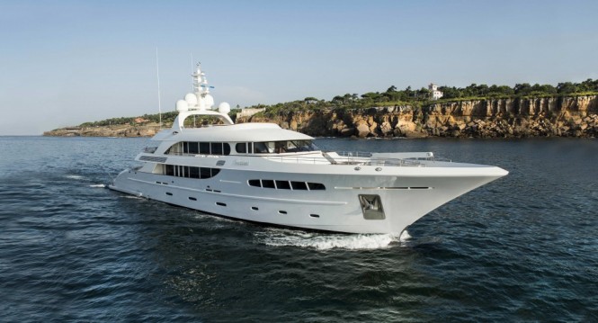 Luxury charter yacht NASSIMA designed by Olivier van Meer