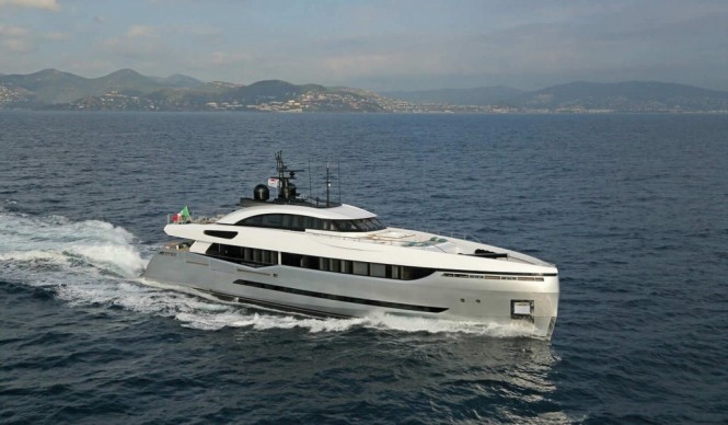 Luxury motor yacht Columbus Sport Hybrid 40M designed by Hydro Tec