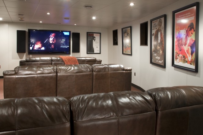 Luxury shadow vessel GLOBAL - Theater