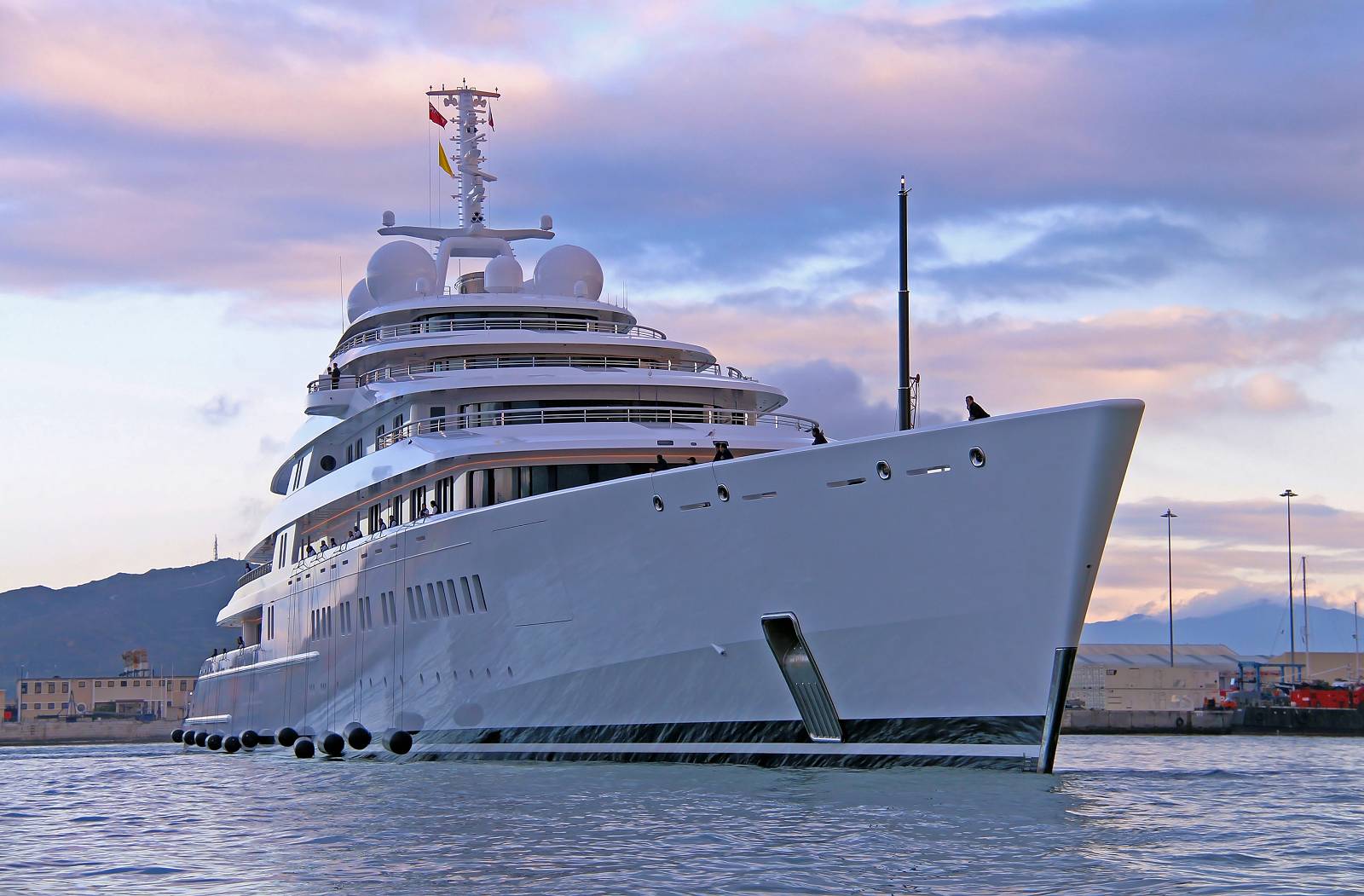 luxury yacht azzam