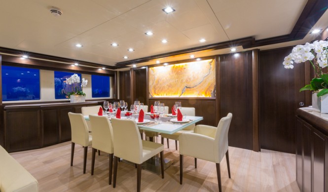 Luxury yacht GATSBY - Dining