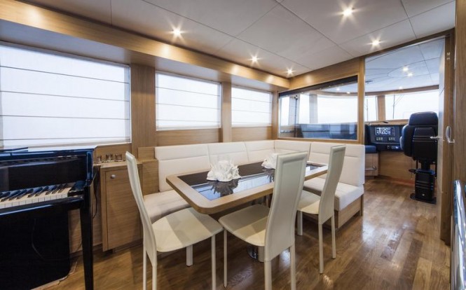 Luxury yacht Libertas - Dining