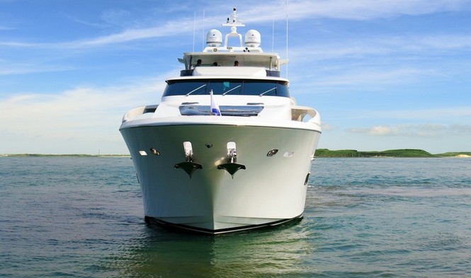 Luxury yacht Paradise - front view