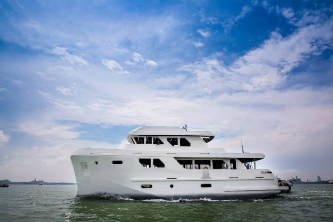 Super yacht Bering 80 - side view Super yacht Bering 80 - side view