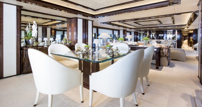 Super yacht Illusion V - Dining