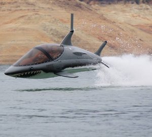 Superyacht water toy SEABREACHER to make premiere at Dubai International Boat Show 2015