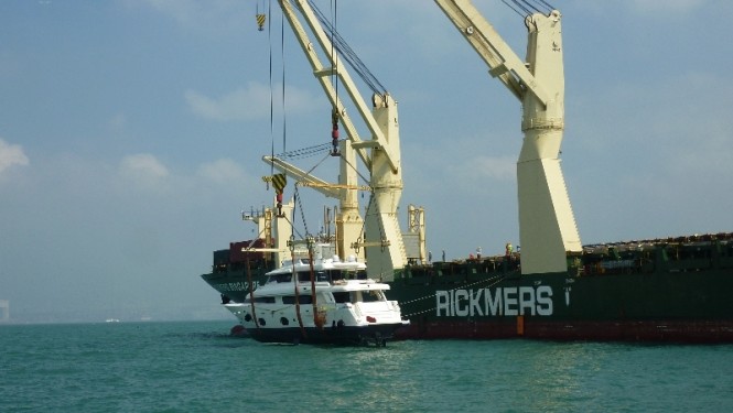 The shipping of the 33m Ferretti motor yacht  Navetta Crescendo by Complete Marine Freight