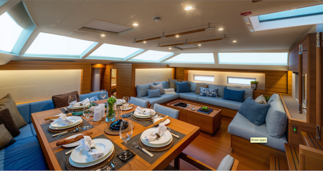 SW102RS Sailing Yacht Farfalla - Dining - Photo Alain Proust