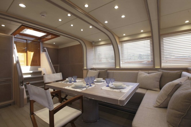 In Love Yacht - Dining In Love Yacht - Dining