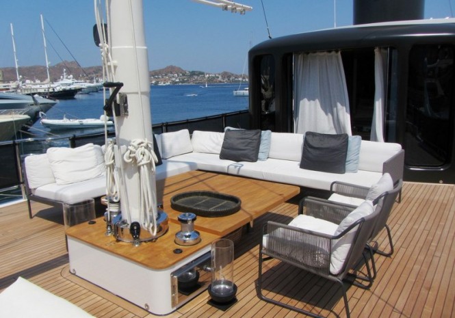 Luxury yacht Le Lutteur - Sundeck