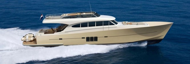 Luxury yacht Sossego Comfort 22 at full speed