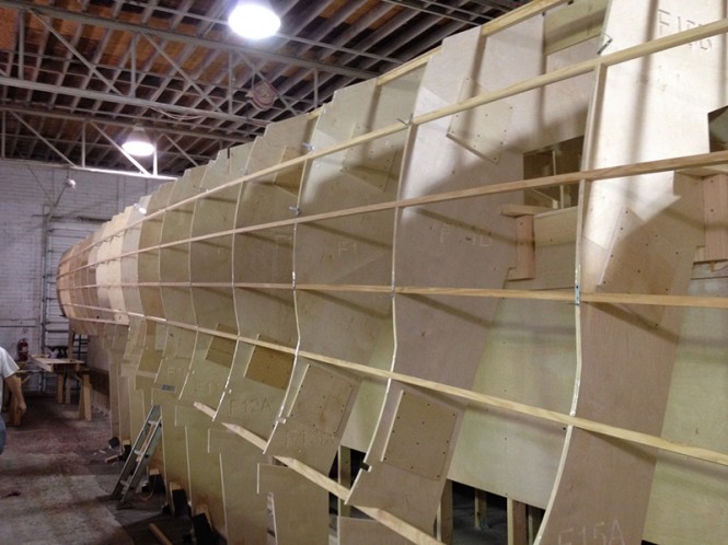 Rib bands installed on both sides