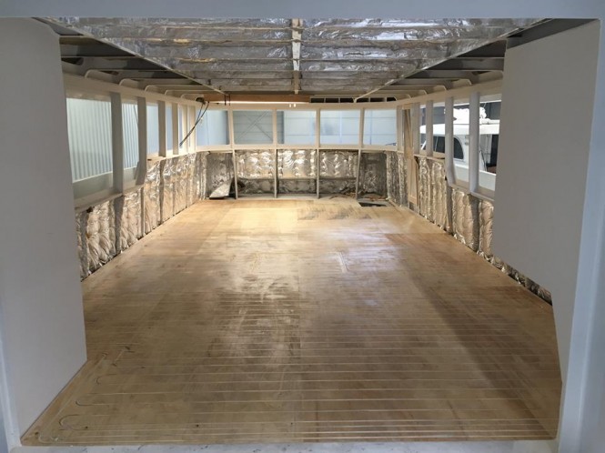 Storm S-78 Yacht - Saloon