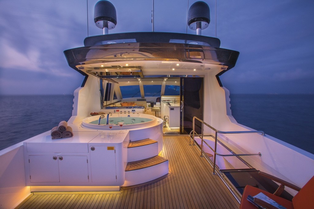 small yachts with hot tubs