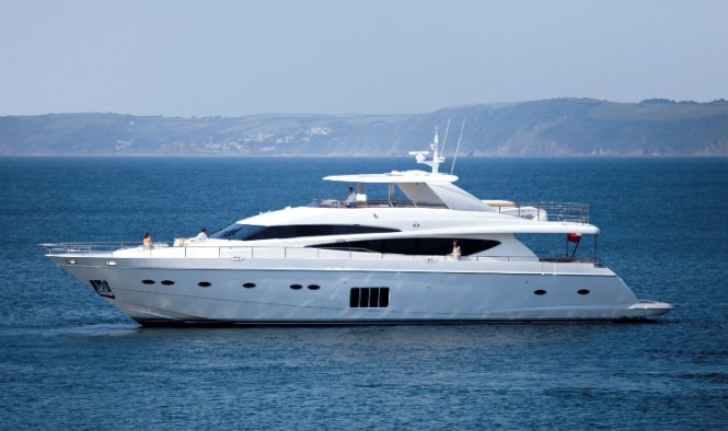30m Princess superycht Princess 98 to be displayed at the 2015 Miami Yacht & Brokerage Show