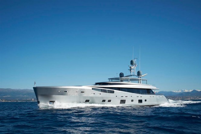 Dubois-designed superyacht COMO underway