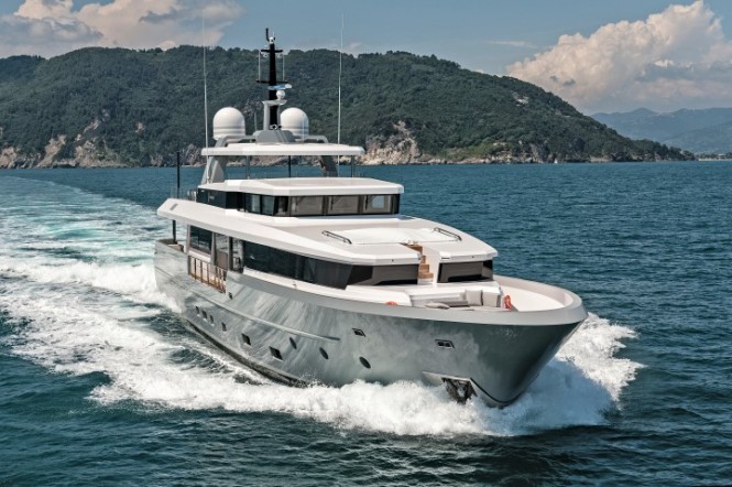 Luxury motor yacht FOAM underway