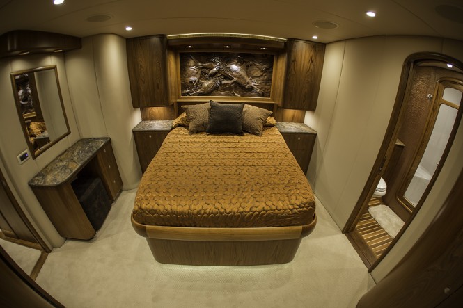 Motor yacht Clean Sweep - master stateroom