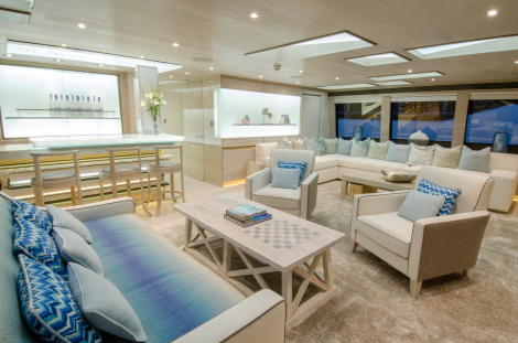 The Beach Club feel continues through the Sky Deck of the 40 Metre Yacht “THUMPER”
