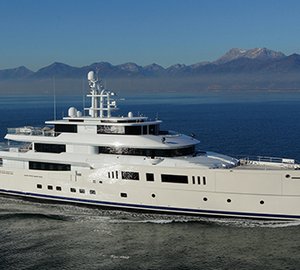 Vitruvius-designed motor yacht GRACE E receives four Neptunes at ShowBoats Design Awards 2015