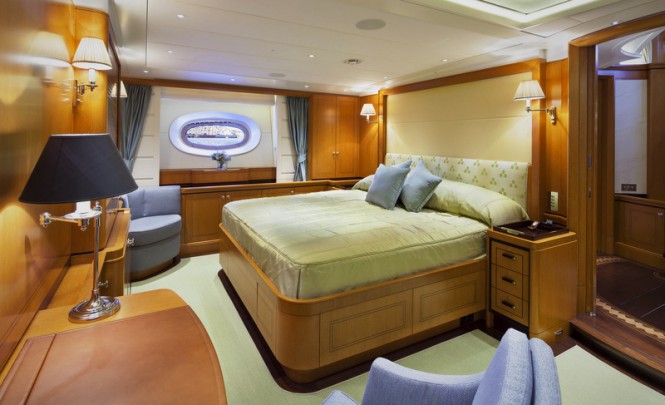 Wisp Yacht - Cabin - Photo by Cory Silken