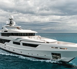 The Italian Sea Group among IY&A Awards 2015 Finalists with motor yacht ENTOURAGE