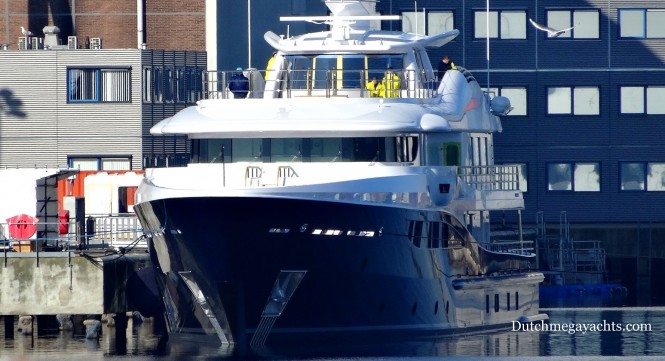 Luxury motor yacht La Familia - front view - photo by Dutchmegayachts