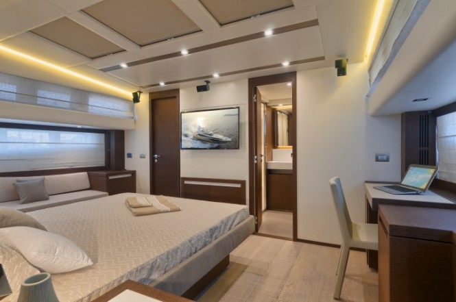Luxury yacht Prestige 750 - Cabin