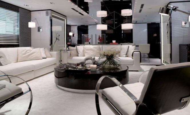 Luxury yacht Why Worry - Saloon